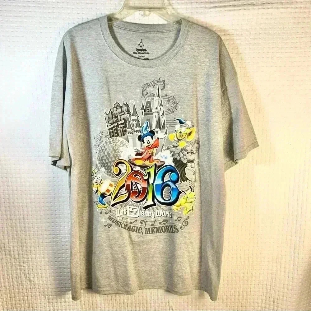 Walt Disney World Resorts Mickey Mouse And Friends T Shirt Men's Size XL Gray